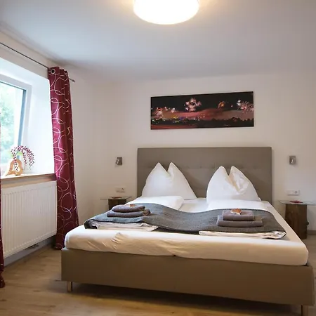 Heurigenstube Fam. Angerer *