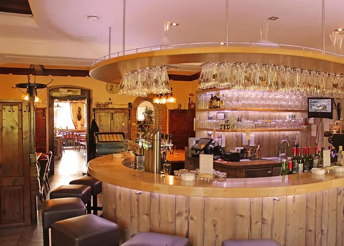 Heurigenstube Fam. Angerer بيت ضيافة