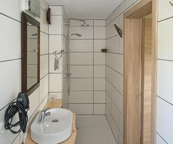 Heurigenstube Fam. Angerer سكانت غالين